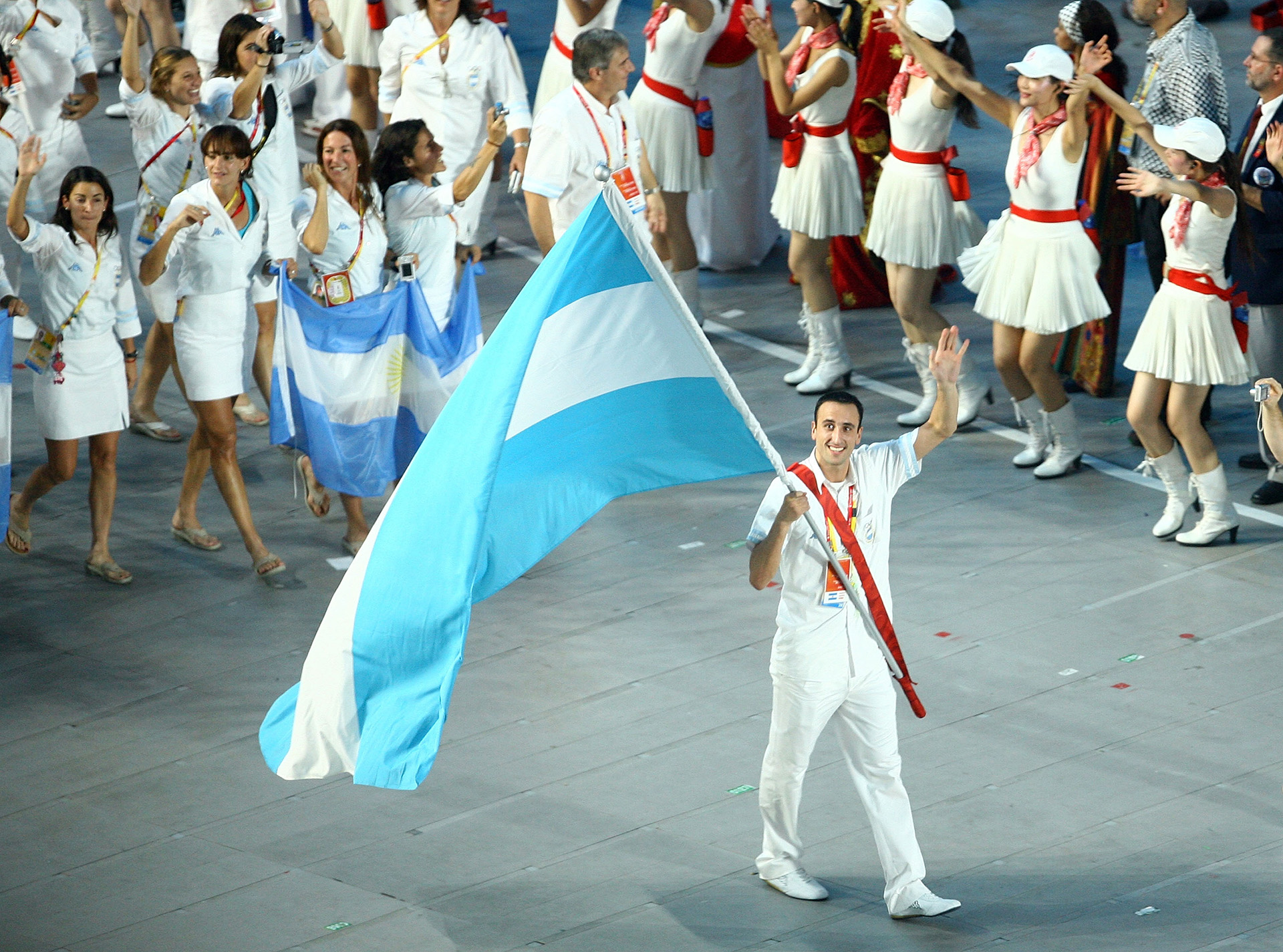 Manu con la bandera